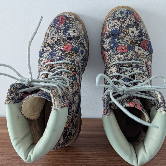 Timberland Limited Edition Women's Floral Boots Workboots Size 8.5 - Picture 8 of 12